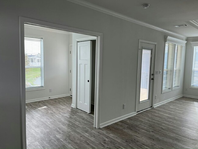 Building Photo - 7812 Cameo Ln
