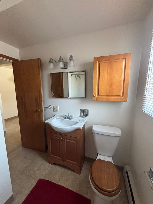 Building Photo - 5333 Broadway-Apartment 1 Broadway