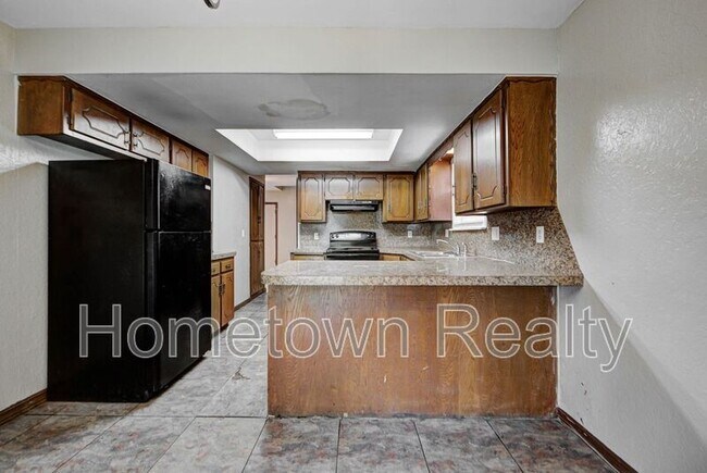 Building Photo - 7301 Edenborough Dr