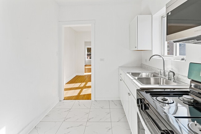 Building Photo - 10342 S Calumet Ave