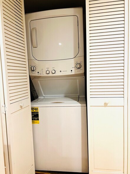 Building Photo - 1305 Clifton St NW