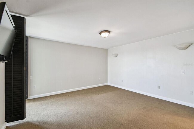 Building Photo - 2413 Bayshore Blvd
