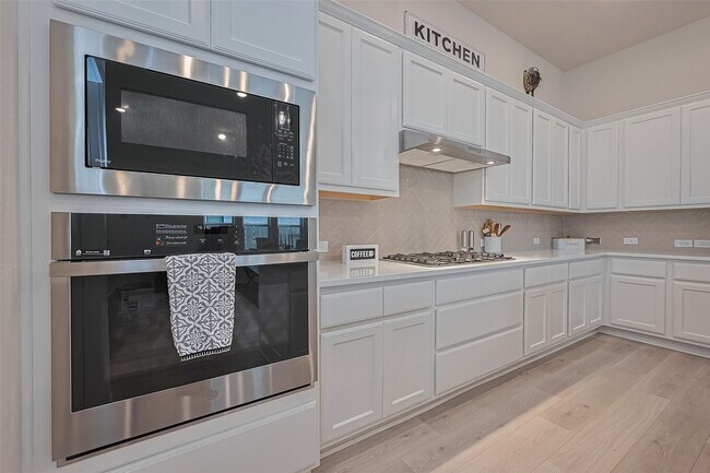 Building Photo - 4910 Tan Briar Dr