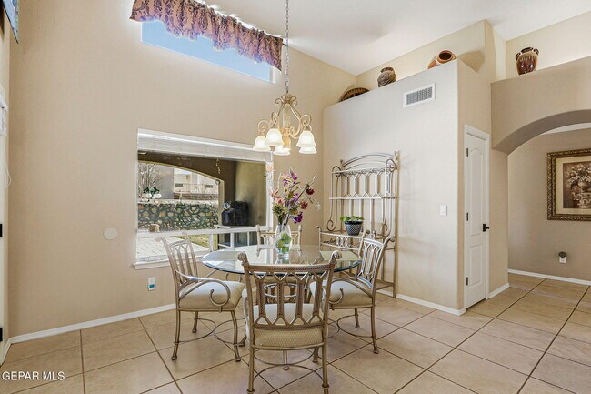 Building Photo - 312 Desert Garden Dr