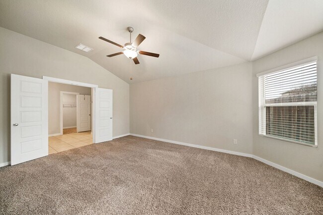 Building Photo - 3 Bedroom/2 Bath Escalera Subdivision