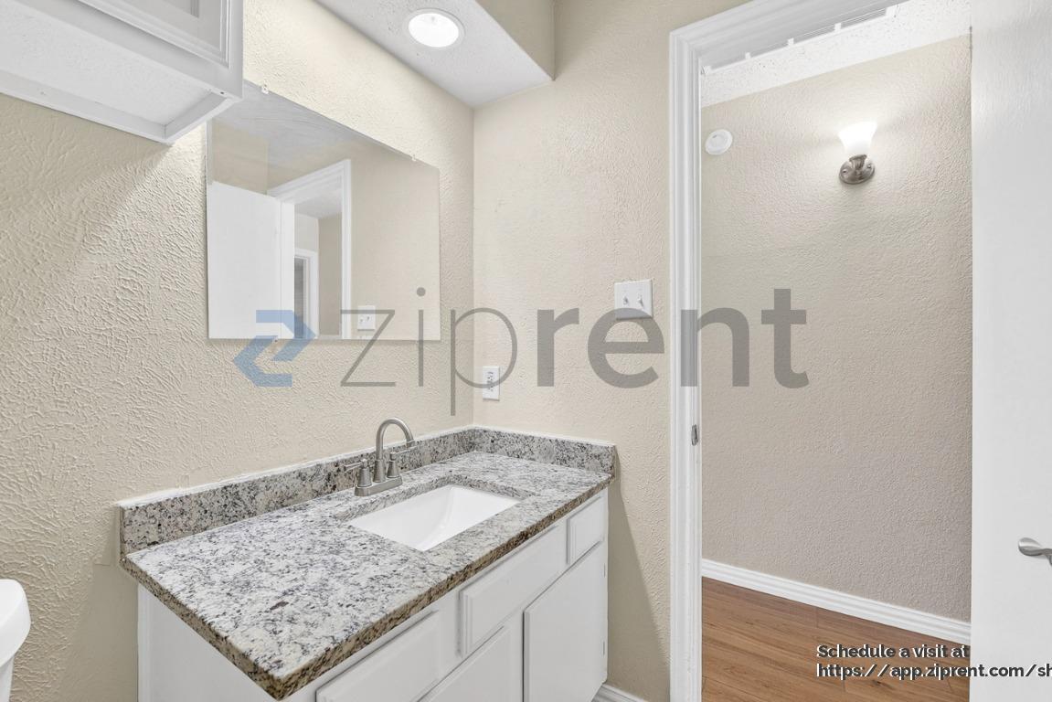 Building Photo - 4101 Esters Rd