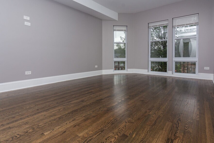 Building Photo - 1330 W 78th St