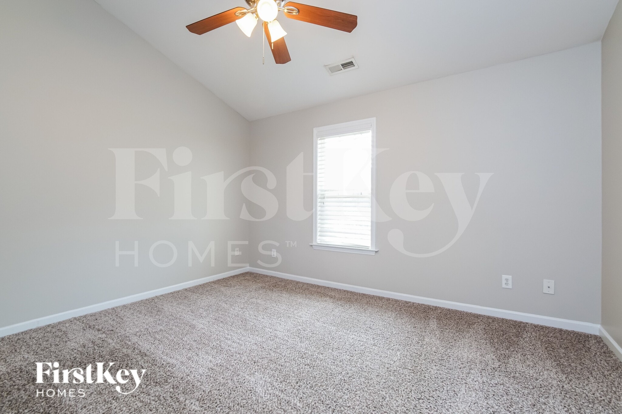 Building Photo - 136 Wood Bend Ct