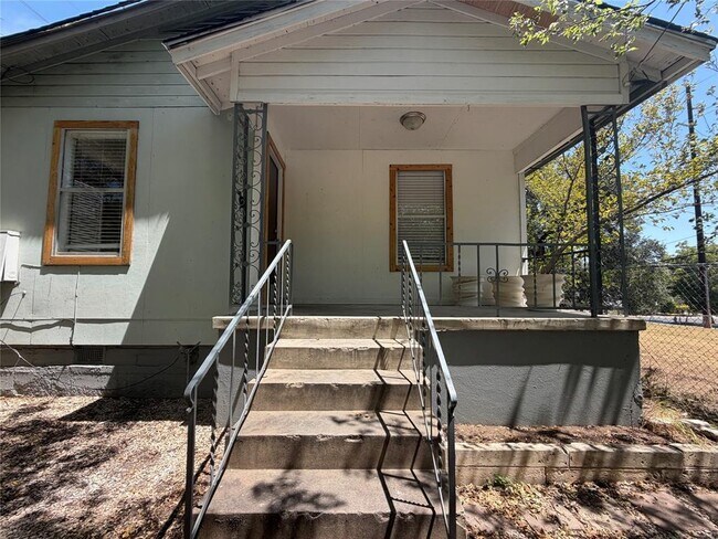 Building Photo - 1203 Olander St