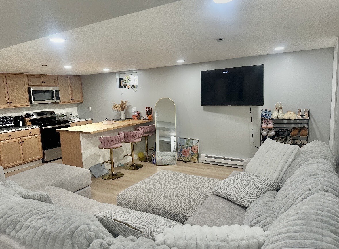 Kitchen /Living - 133 N Main St