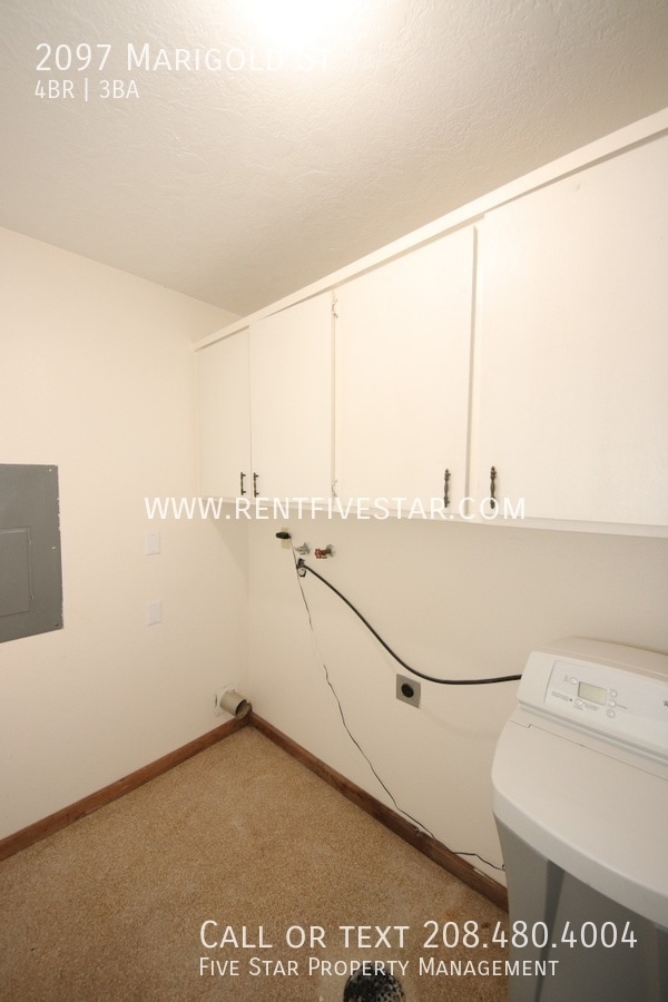 Building Photo - 2097 Marigold St