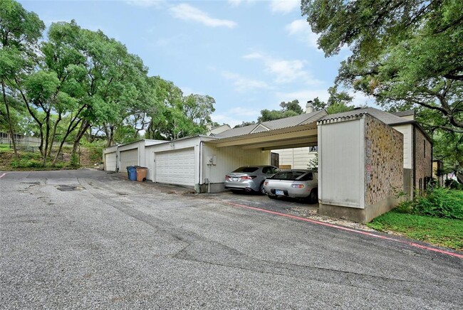 Building Photo - 6637 Valleyside Rd