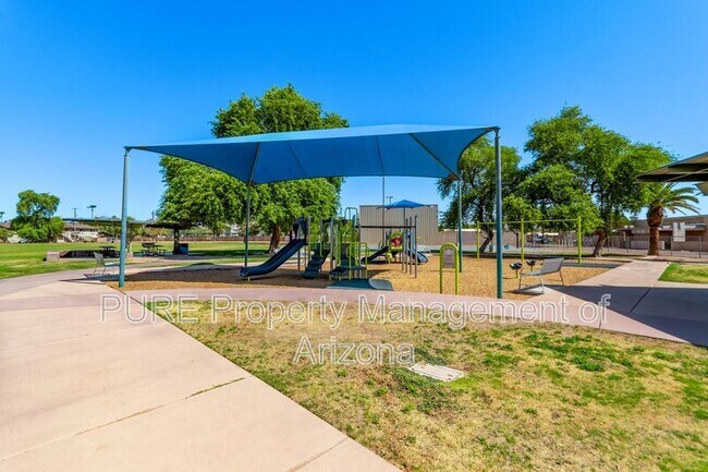 Building Photo - 8625 E Belleview Pl
