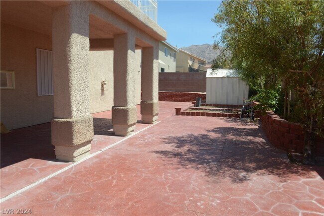 Building Photo - 6527 Tulip Garden Dr