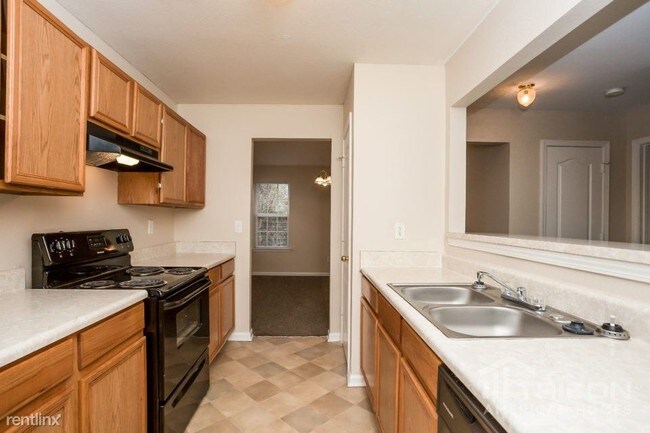 Building Photo - 235 Lakeview Trail