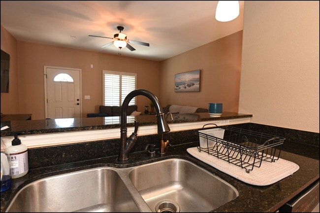 Building Photo - 14365 Valley Light Ct