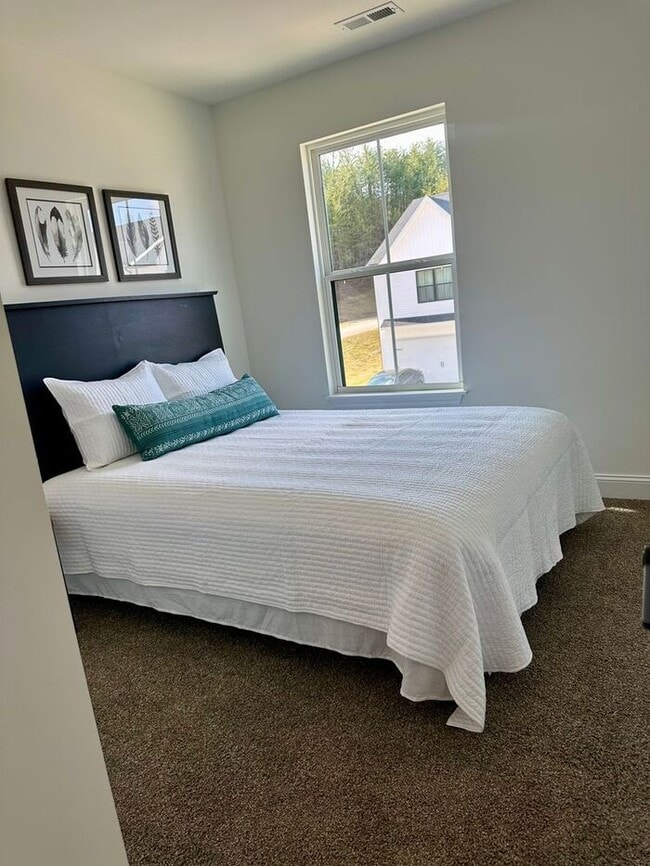 Building Photo - 3bd Lily of Chapman Trace + !!! First Days...