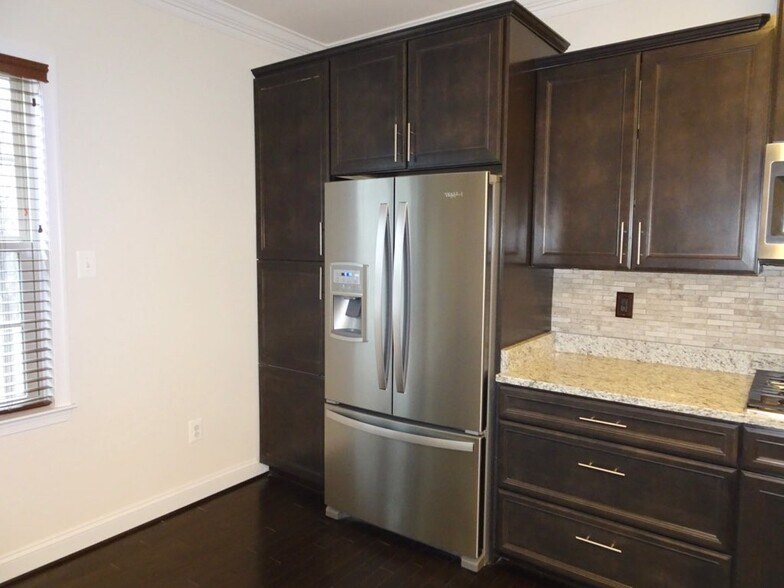 Building Photo - 225 Mill Crossing Ct