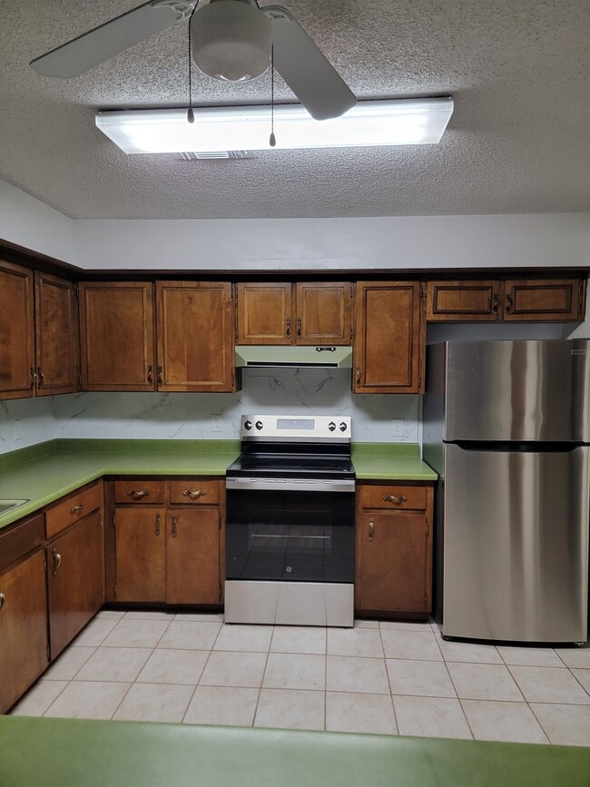 Building Photo - 3326 Scenic Ln