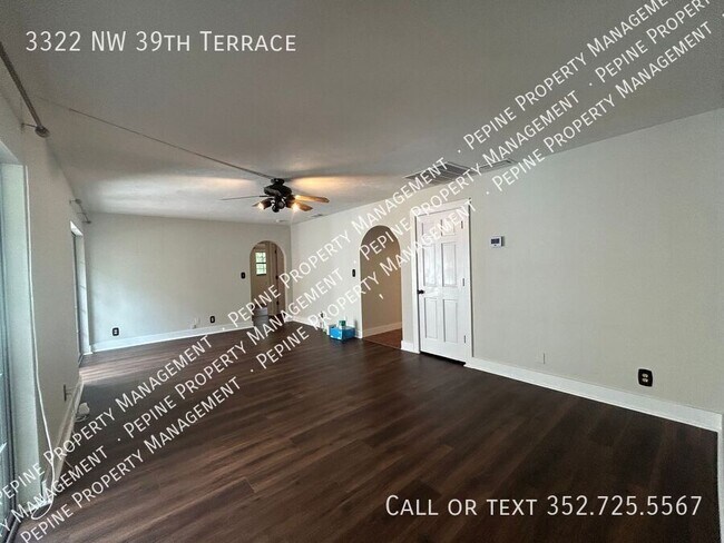 Building Photo - 3322 NW 39th Ter