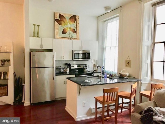 Building Photo - 1300 Spruce St