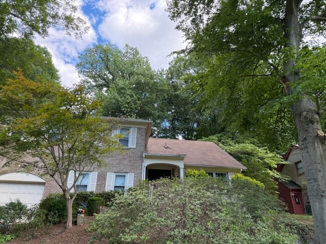Building Photo - 2123 Edgewater Pkwy