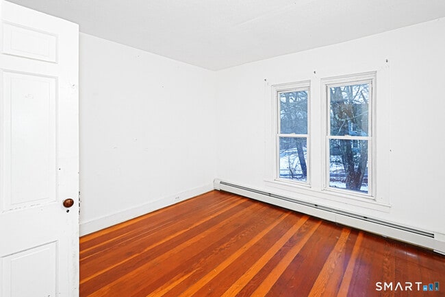 Building Photo - 30 Edgewood St