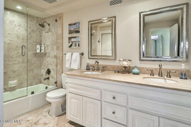 Building Photo - 31944 CA-1