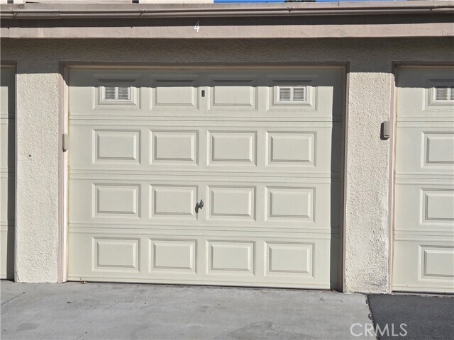 Building Photo - 13644 La Jolla Cir