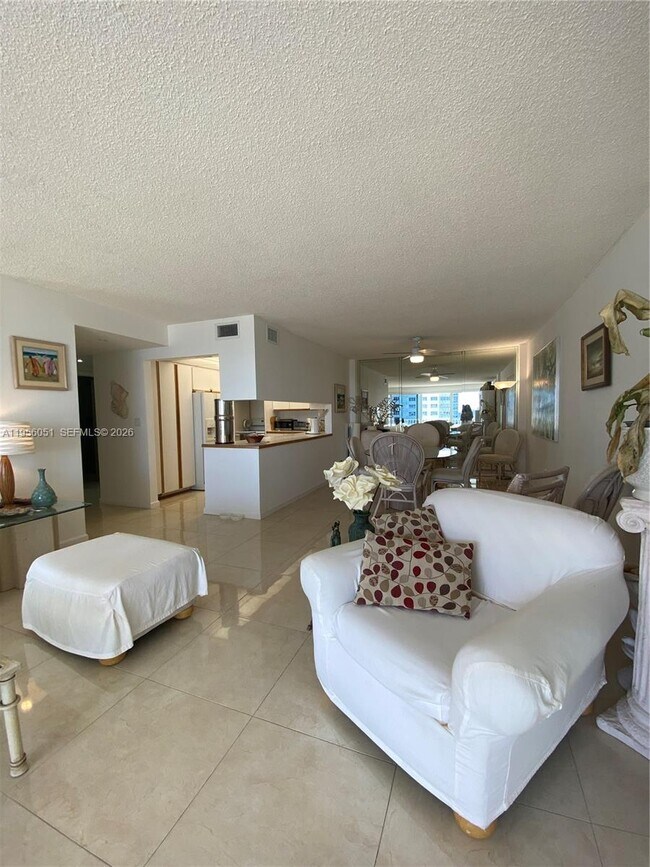 Building Photo - 177 Ocean Ln Dr