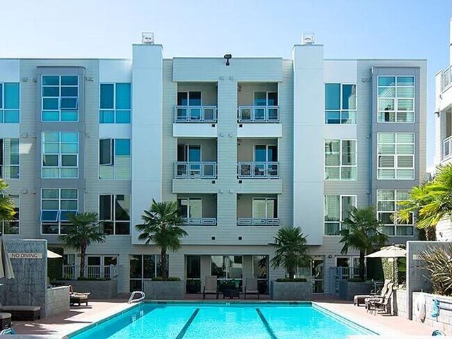 Building Photo - $500 MOVE IN SPECIAL!!! LUXURY 2 BEDROOM CONDO IN DOWNTOWN WALNUT CREEK, CA!