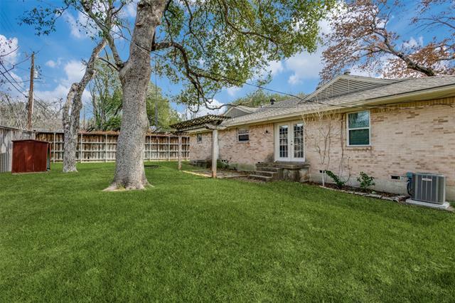 Building Photo - 10523 Lake Gardens Dr