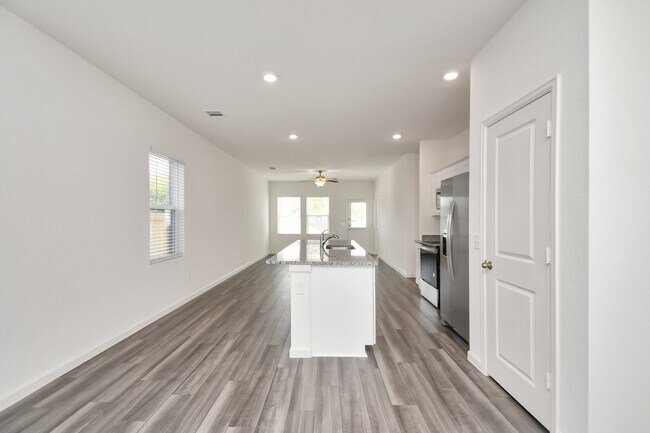 Building Photo - 13427 Harrow Park Ln