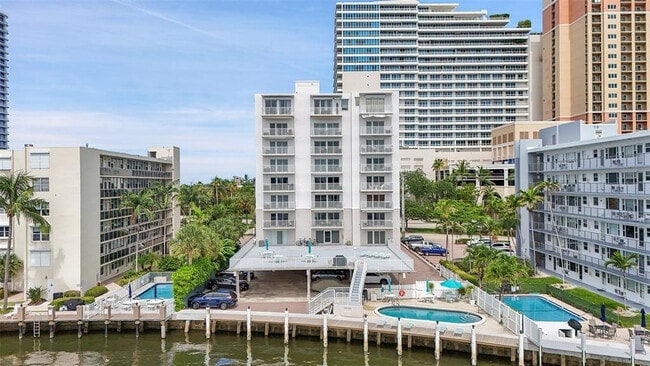 Building Photo - 95 N Birch Rd