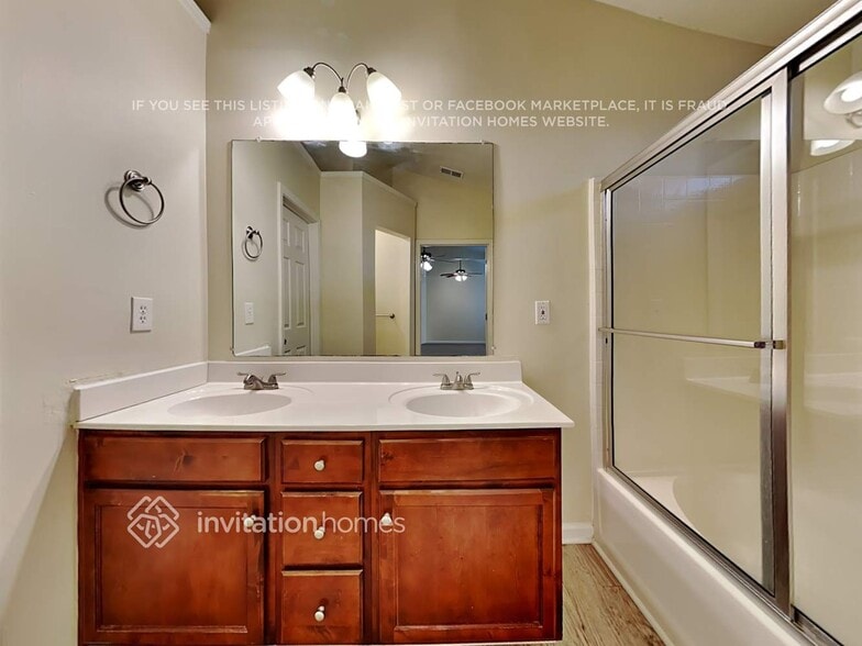 Building Photo - 1331 Ambercrest Way