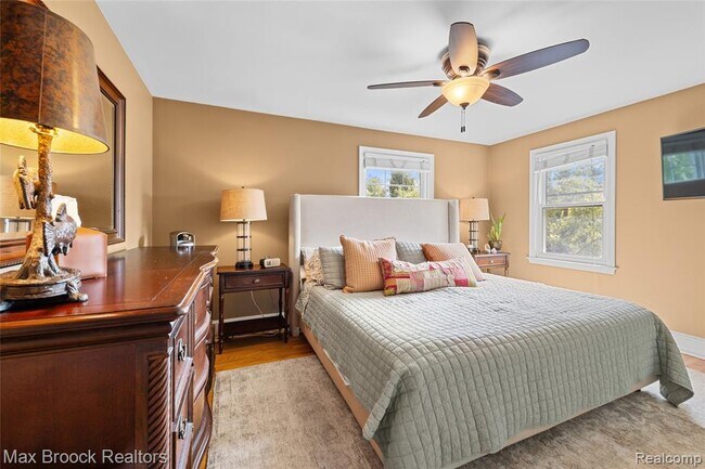 Building Photo - 758 Chester St