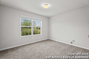 Building Photo - 1047 Raceland Rd