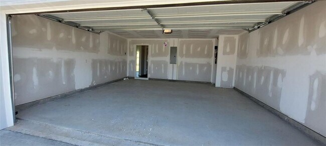 Building Photo - 133 Oxford Ln