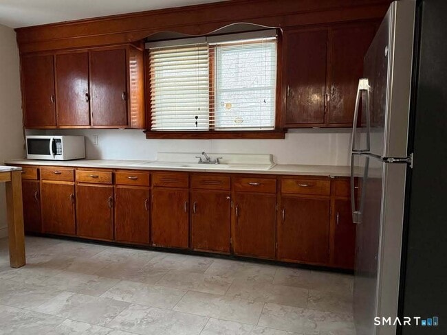 Building Photo - 9 Jennings St