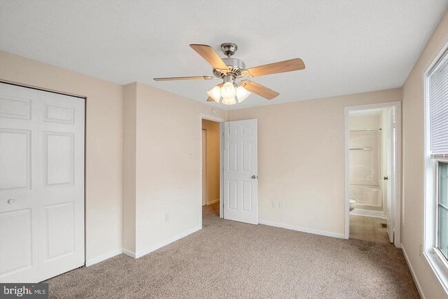 Building Photo - 206 Emily Ln