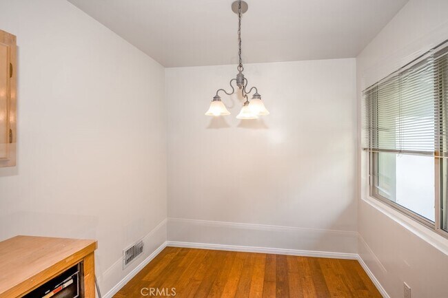 Building Photo - 3547 Henrietta Ave