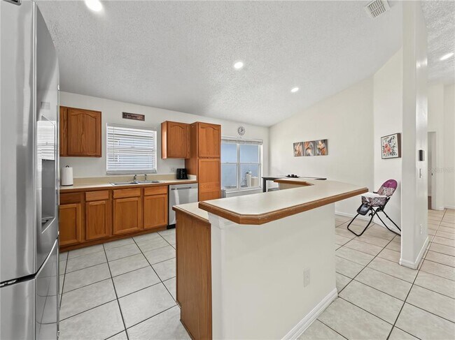 Building Photo - 8105 Santee Dr