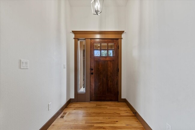 Building Photo - 5996 S Egmont Ave