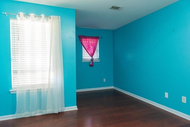 Building Photo - 2505 Arnold Mill Rd NW