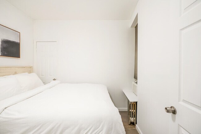 Building Photo - 428-430 West 47th Street-SI ID1021830P