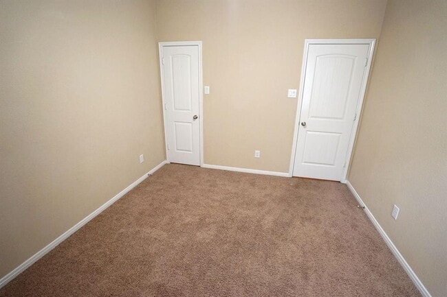 Building Photo - 1067 Cedar Lake Ct