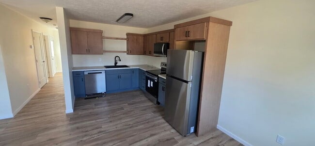 Building Photo - 715 N 35th St