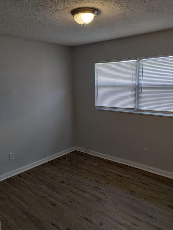 Building Photo - 893 Westgate Dr