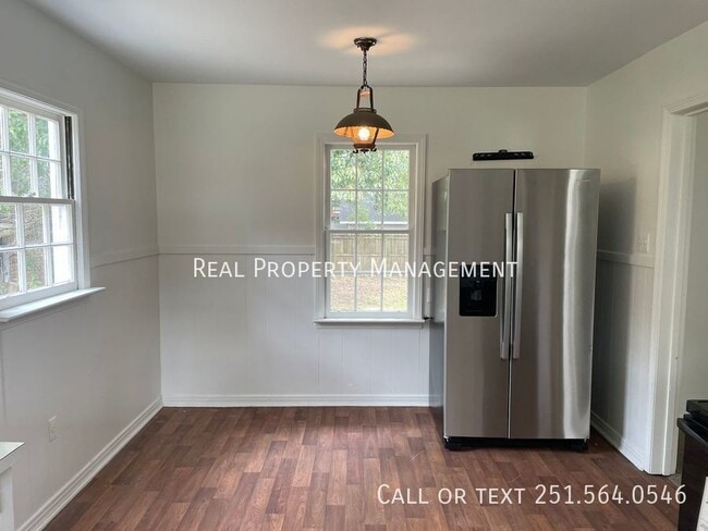 Building Photo - 2456 McLaughlin Dr