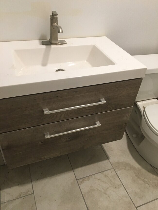 Building Photo - 11 Harold St